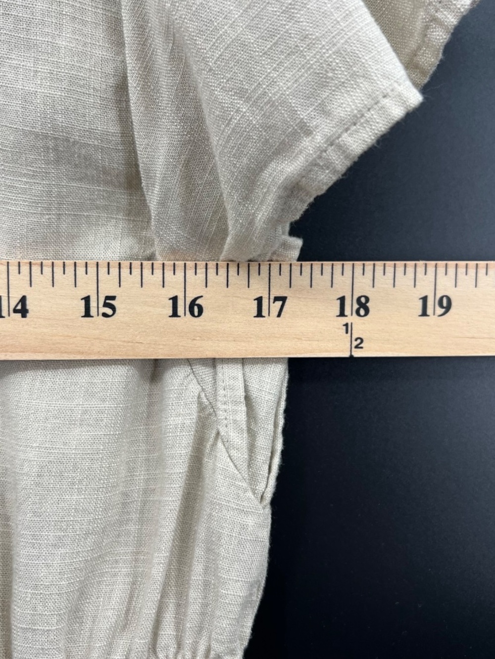 Nine West Women’s Sz S Beige Smocked Cinch Waist Round Neck Flutter Sleeve Top - Picture 5 of 7